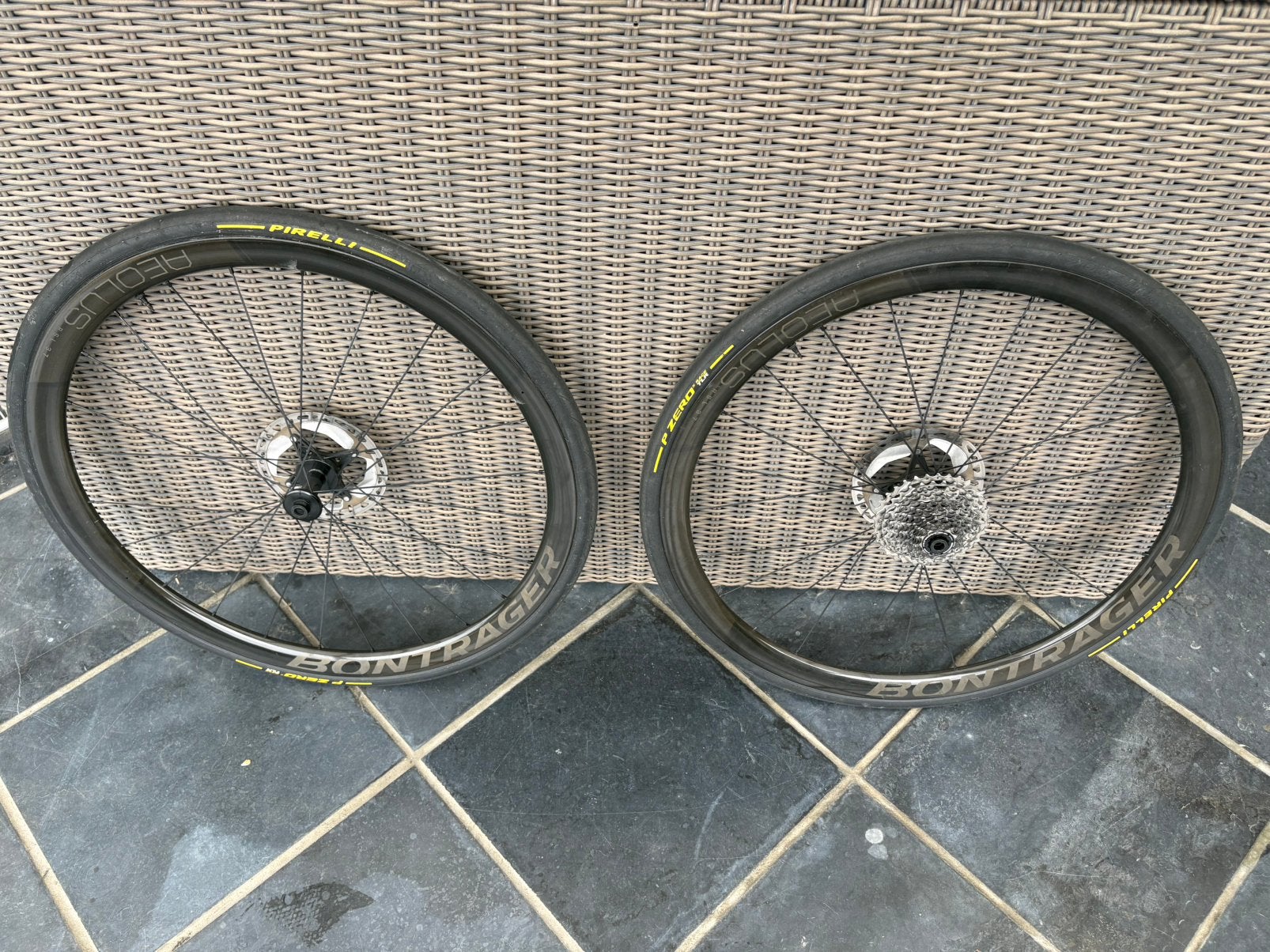 Paire de roues Bontranger Aeolus RSL 37 comme neuves !, Vélos & Vélomoteurs, Vélos Pièces, Enlèvement ou Envoi, Comme neuf