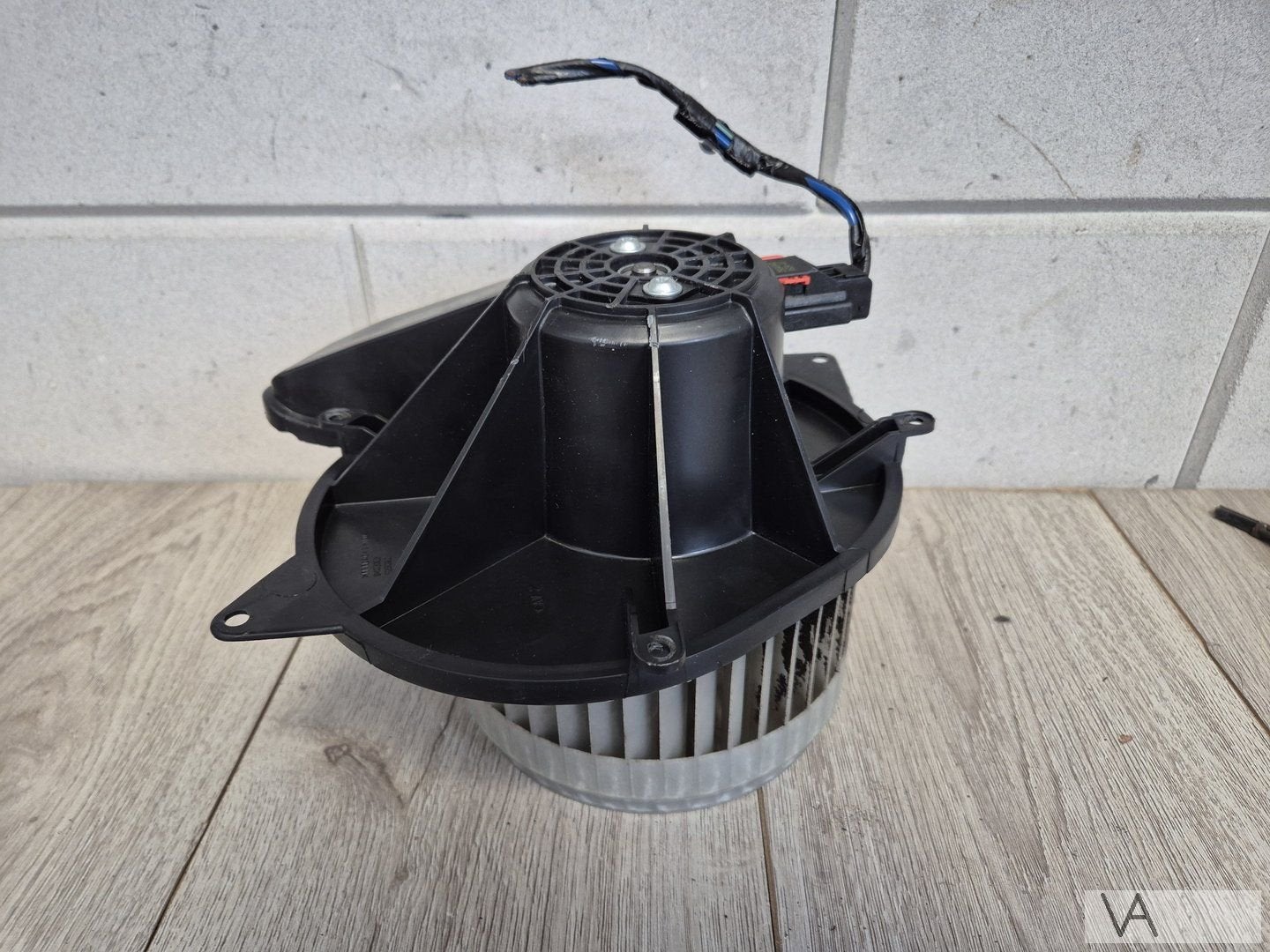 Chrysler 300c 300 c 2004 - 2010 kachelmotor aanjager €40, Gebruikt, -, Ophalen of Verzenden, -