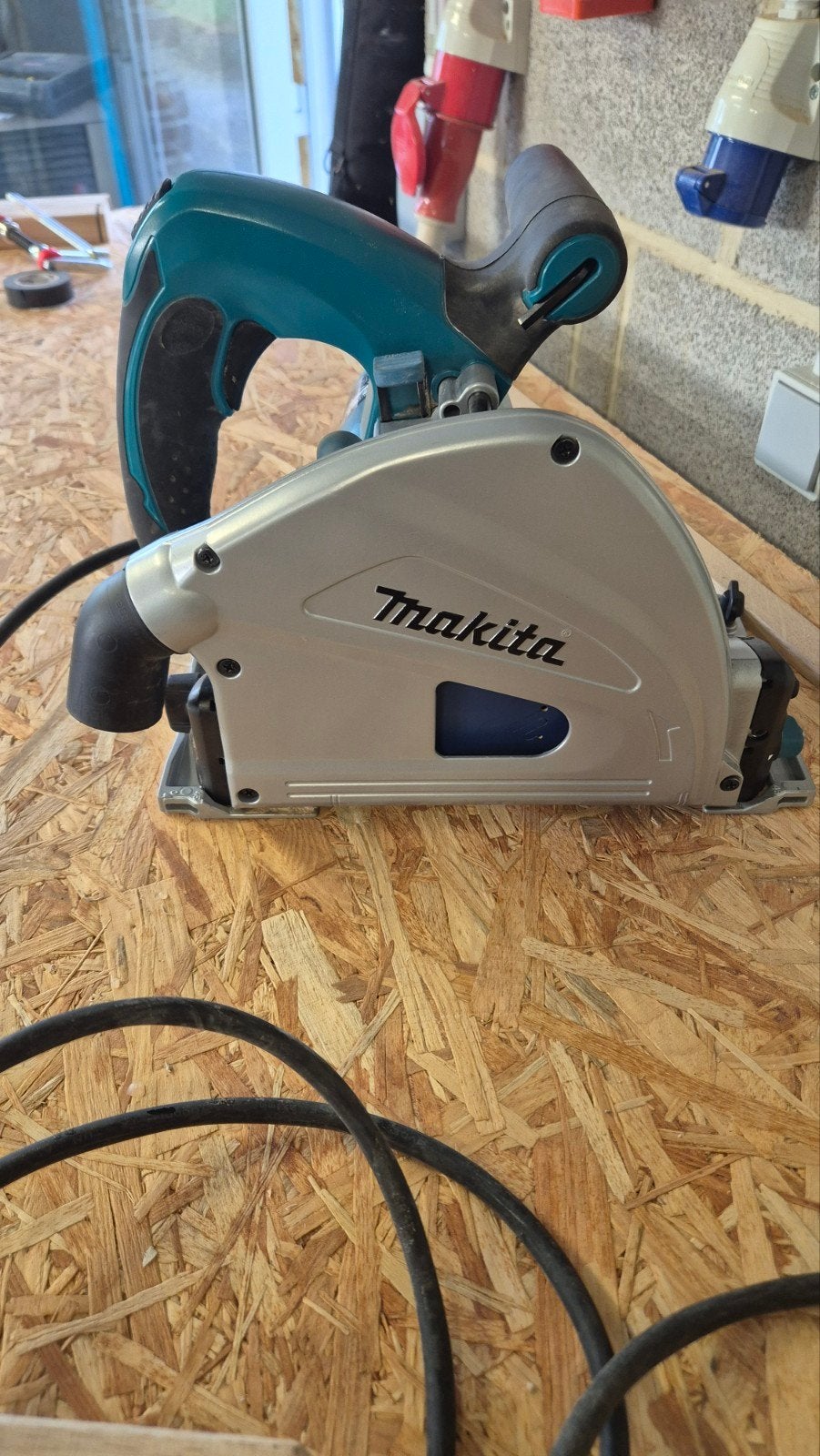 Makita scie plongeante sp6000 + Makpac + 2 rails + housse, Scie plongeante