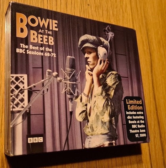 DAVID BOWIE - At the Beeb ( Limited ed. 3CD Boxset ), Comprend un livret, Enlèvement ou Envoi, Comme neuf, Rock classique