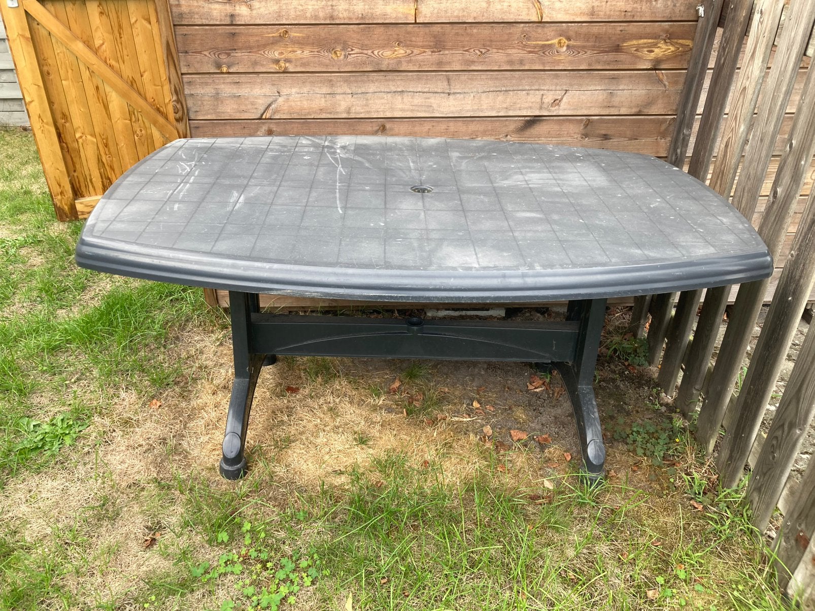Tuintafel gratis, Tuin en Terras, Ophalen, Zo goed als nieuw
