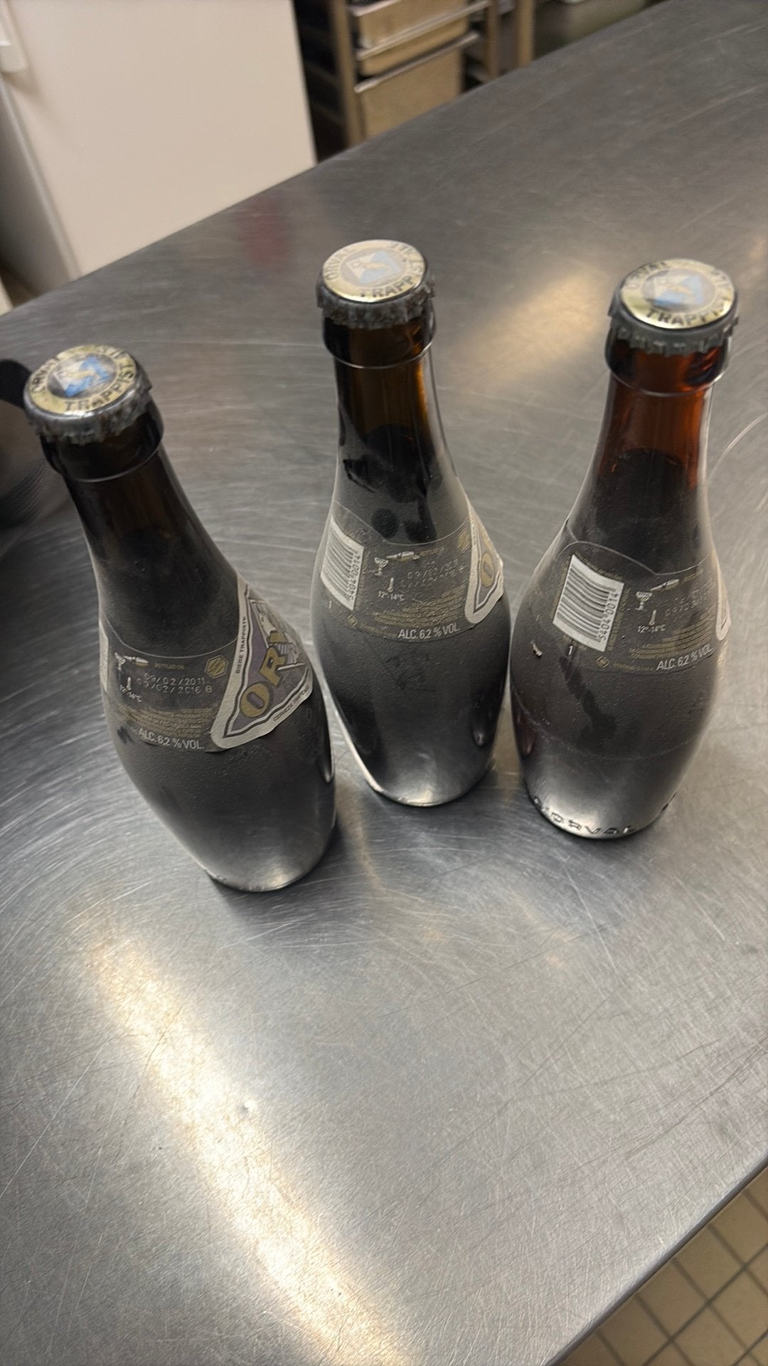3 Bouteilles d’orval, Enlèvement, Comme neuf
