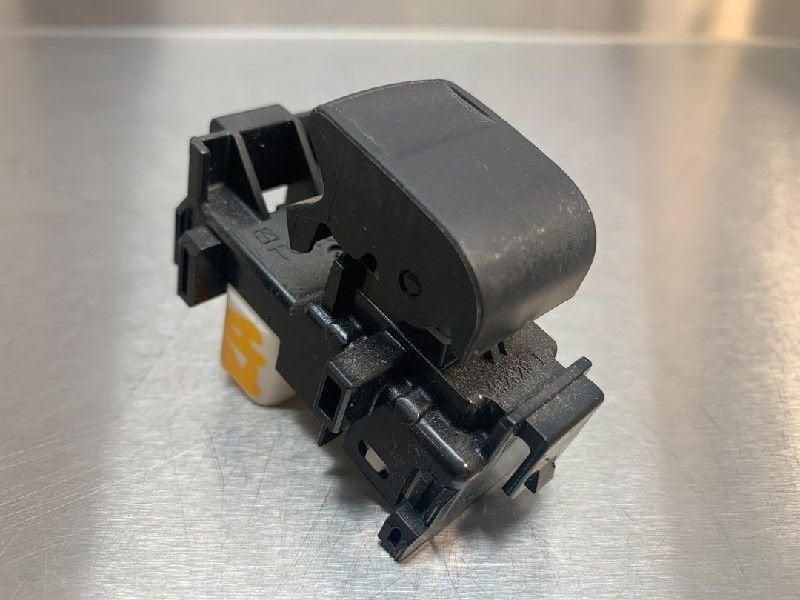 RAAMSCHAKELAAR Toyota RAV4 (A3) (01-2005/06-2013), Gebruikt, Toyota