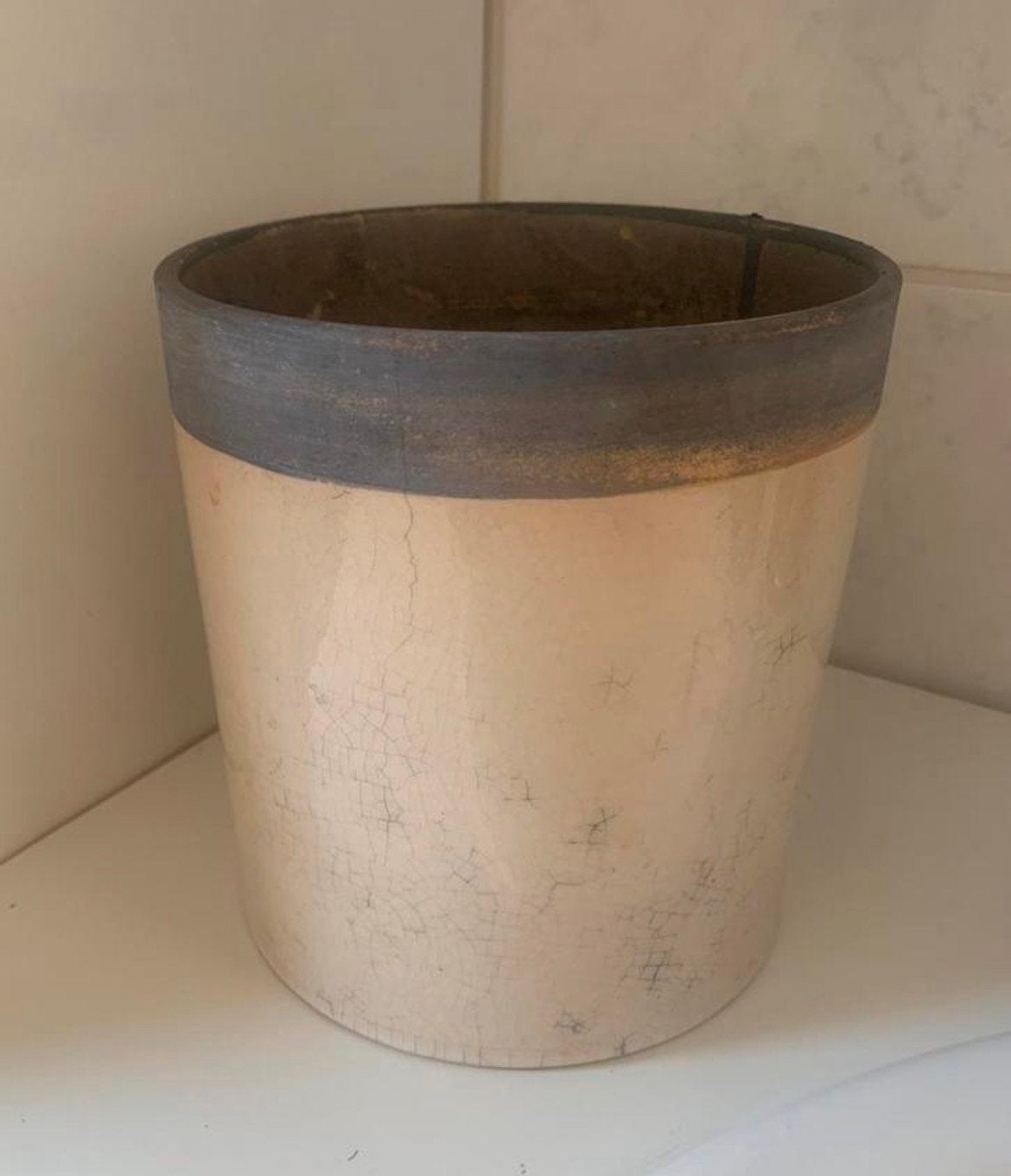 Cache pot de fleurs Beige avec bord gris, Enlèvement, Comme neuf