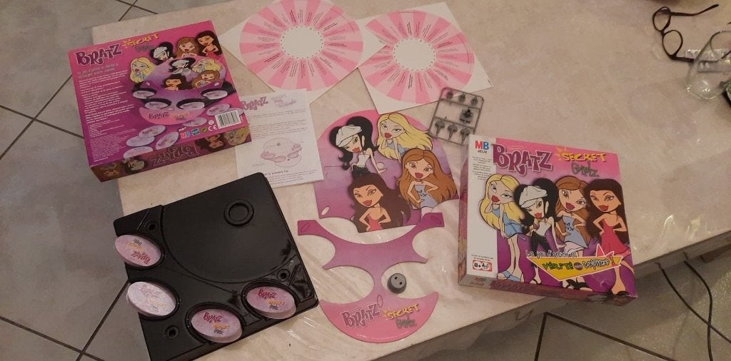 BRATZ MB BORDSPELLEN, Ophalen of Verzenden, Zo goed als nieuw, MB
