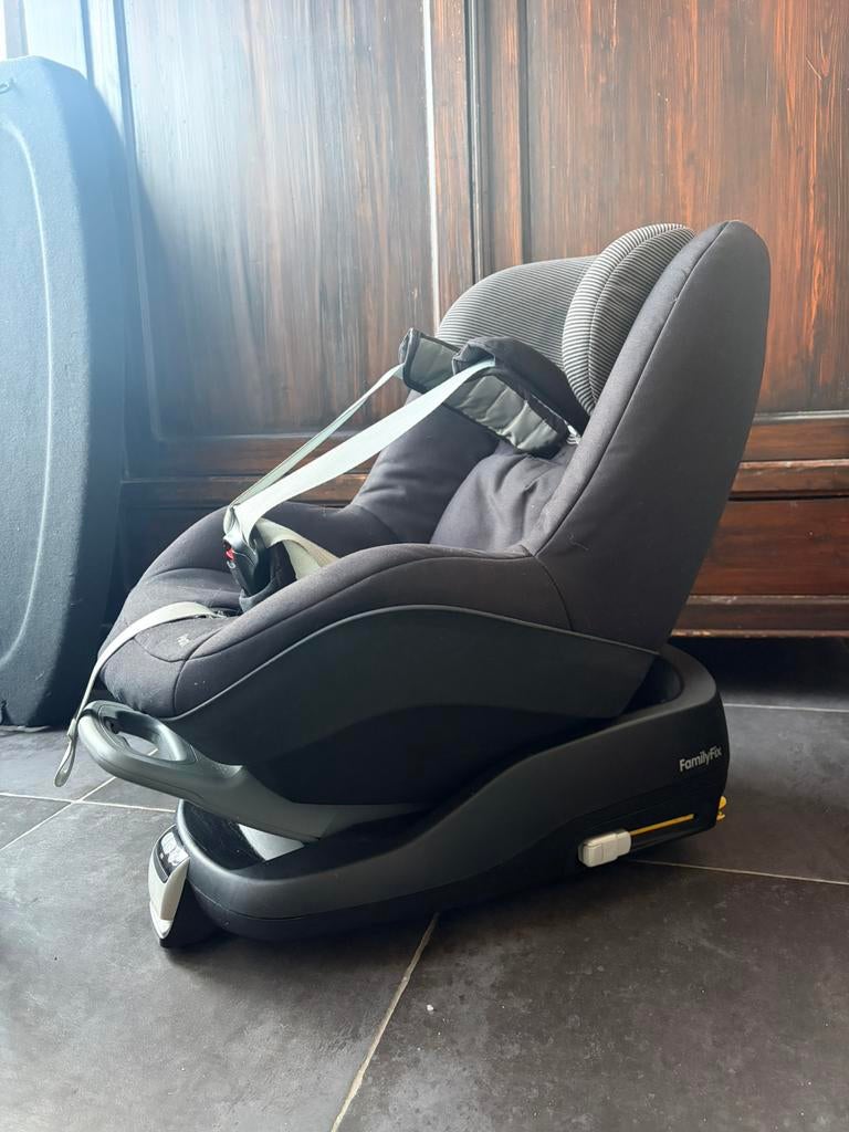 Autostoel Pearl met isofix, Ophalen, Gebruikt, 9 t/m 18 kg, Slaapstand