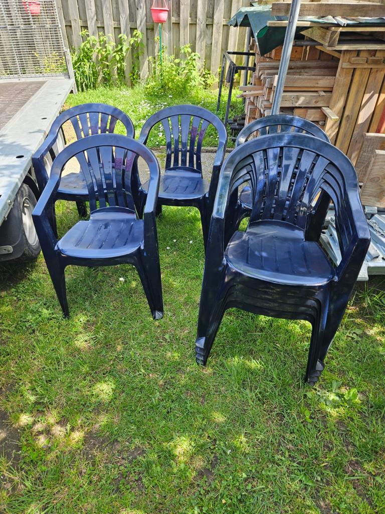 8 tuinstoelen  stapelbare Jardin gebruikt in Houthalen, Ophalen