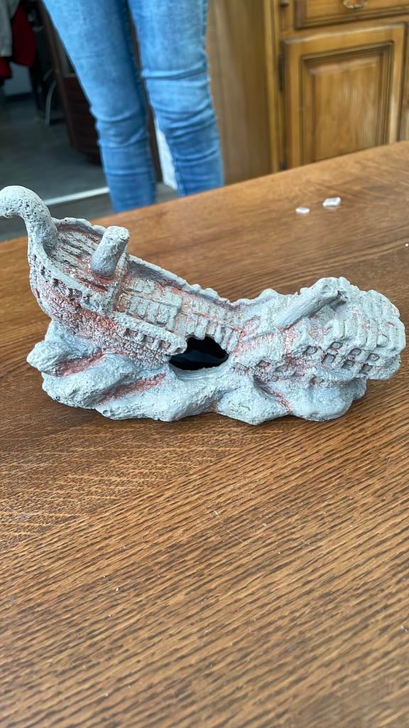 Aqariumgarnituur gezonken schip, Dieren en Toebehoren, Ophalen, Zo goed als nieuw