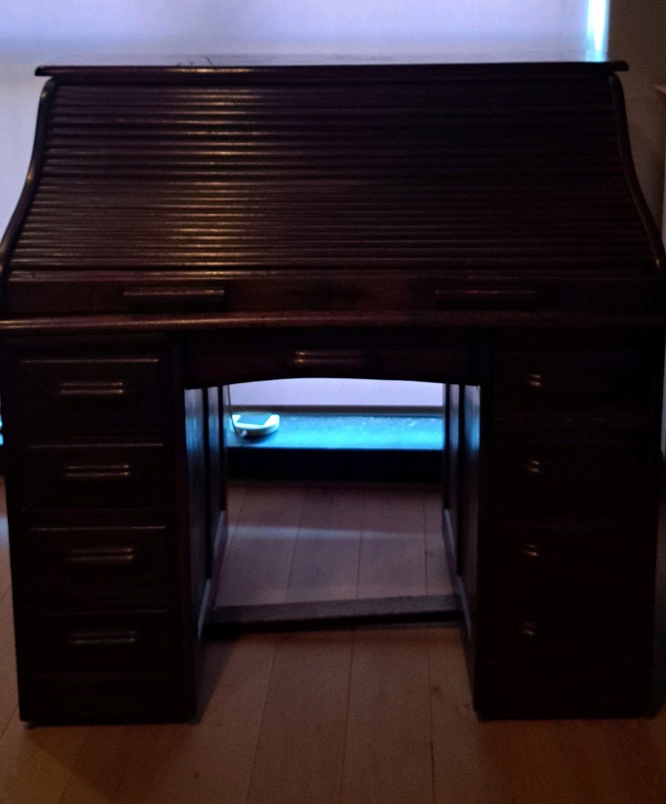 Bureau met rolluik, secretaire, Enlèvement