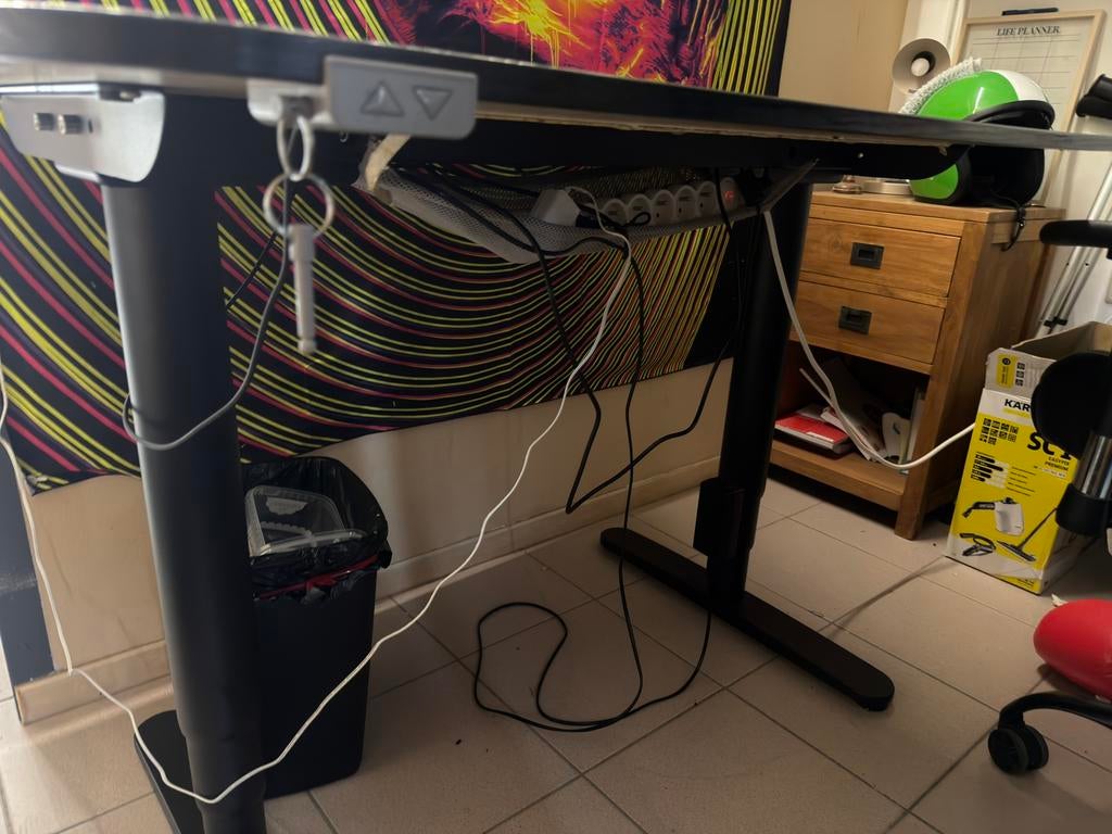 elektrische bureau, Ophalen, Zo goed als nieuw