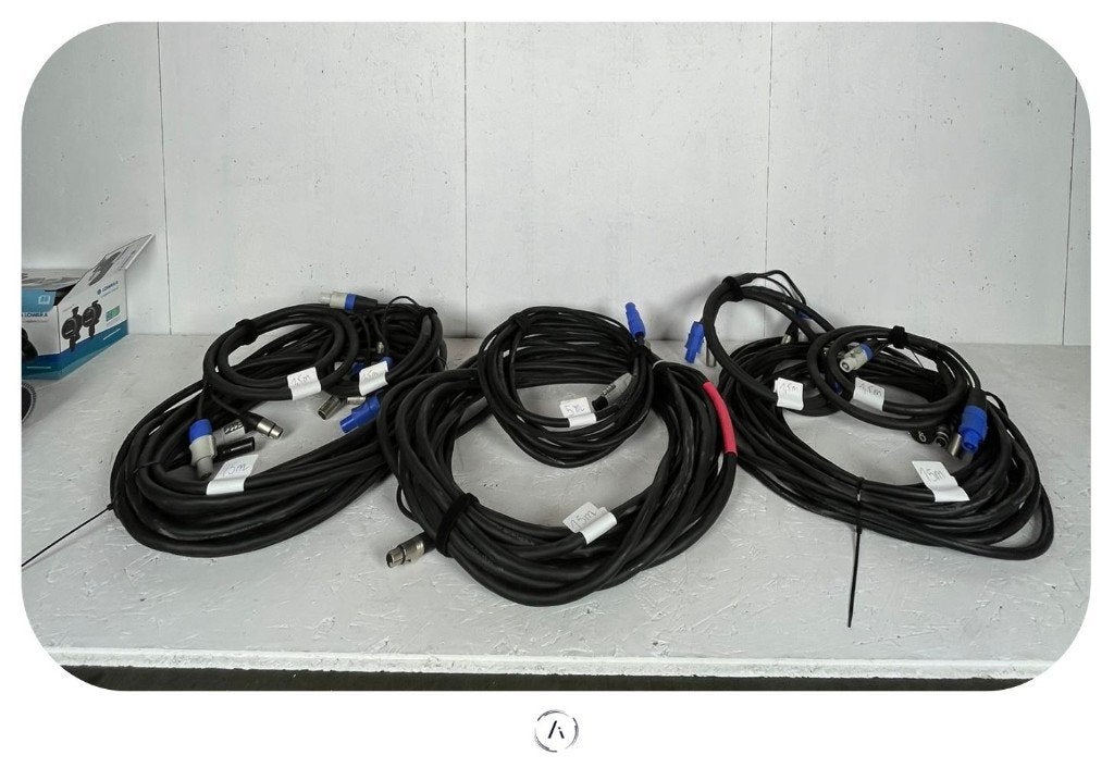 Set Pro Combikabels (PowerCON + XLR DMX) - diverse lengtes, ., Enlèvement, Utilisé, .