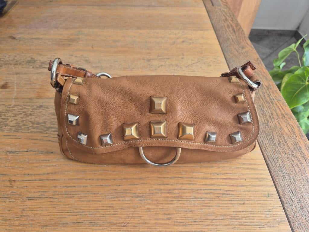 Prachtige leren tas van Prada.