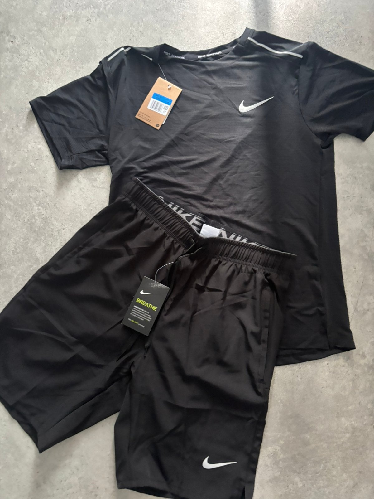 Ensemble nike running, Enlèvement ou Envoi, Comme neuf, Taille 48/50 (M)