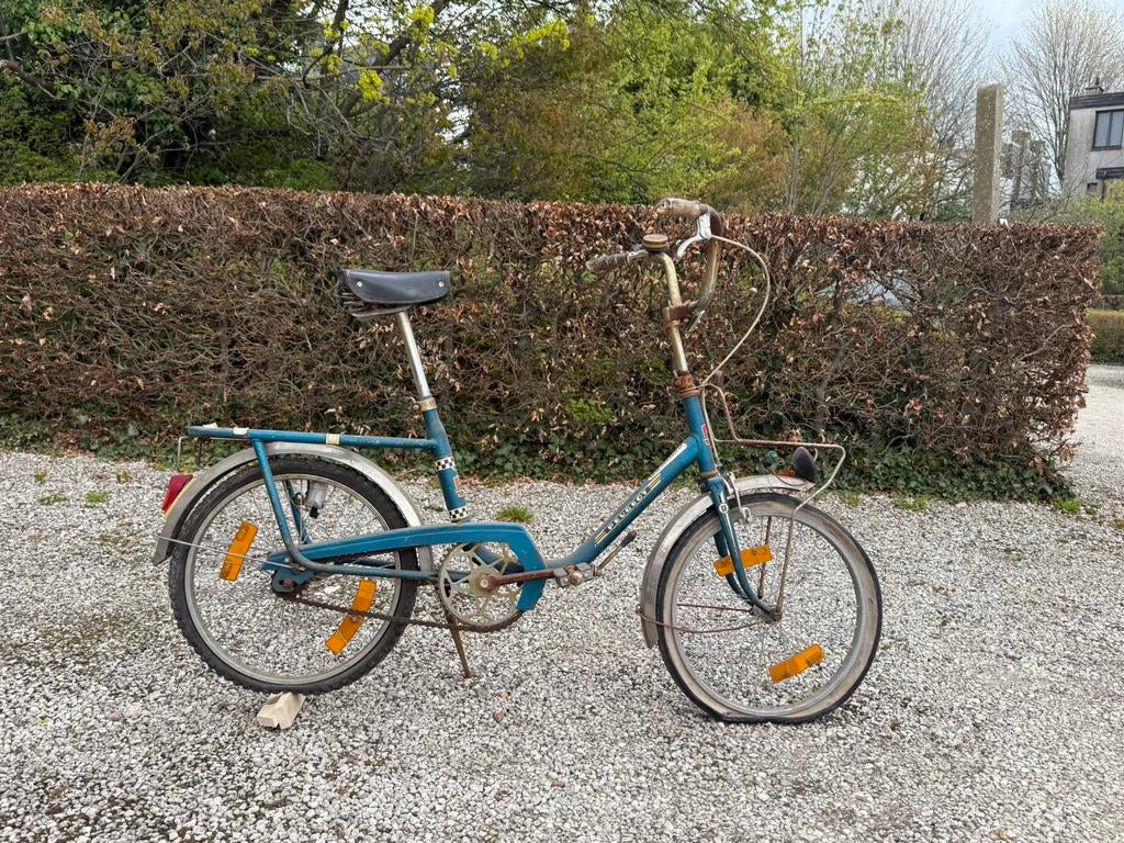 Oude Peugeot plooi fiets opkanpper, Fietsen en Brommers, Fietsen | Vouwfietsen, Ophalen, Zo goed als nieuw