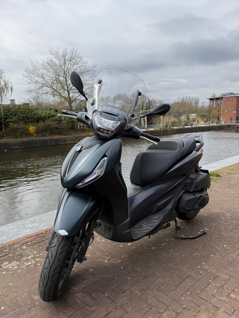 PIAGGIO BEVERLY 400 HPE 2021, Motoren, Scooter