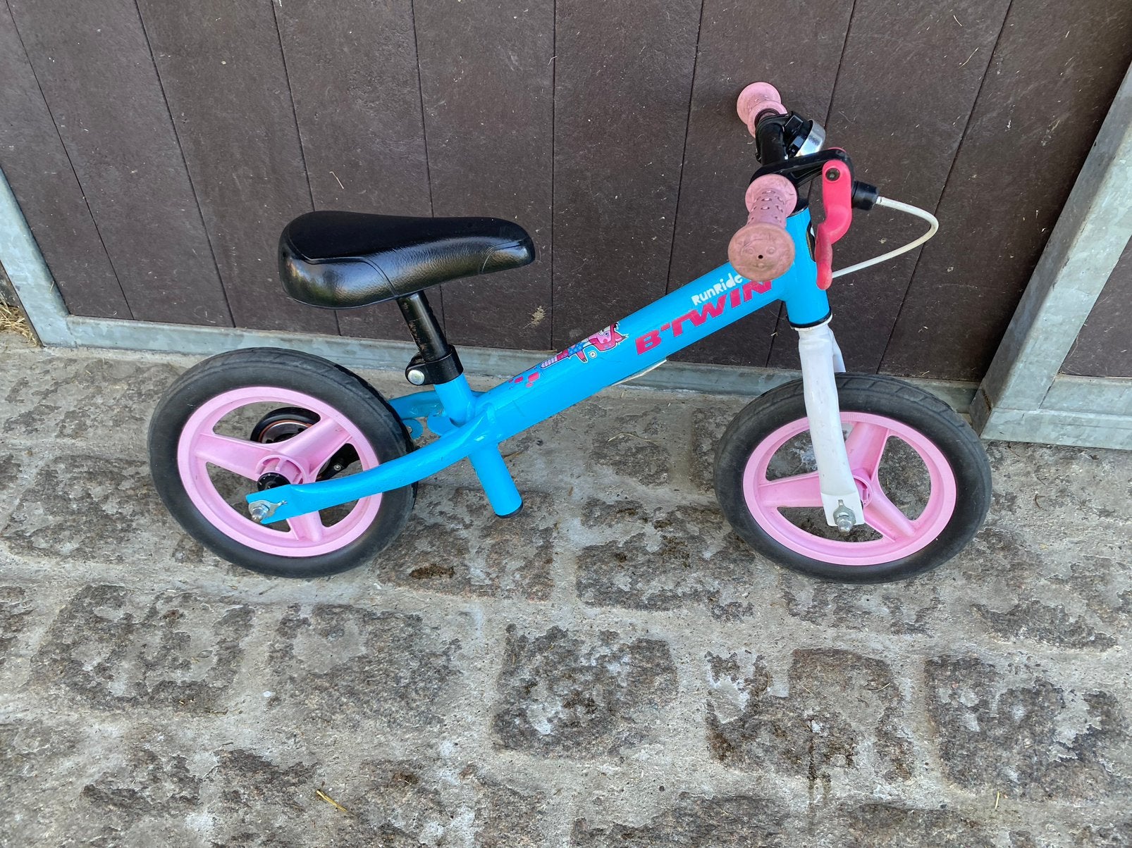 Loopfiets Btwin, Kinderen en Baby's, Speelgoed | Buiten | Voertuigen en Loopfietsen, Ophalen, Gebruikt, Loopfiets