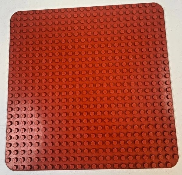 LEGO Duplo Bouwplaat Grondplaat Rood 24x24 Noppen Plaat, Overige thema's, Verzenden, Zo goed als nieuw, Duplo