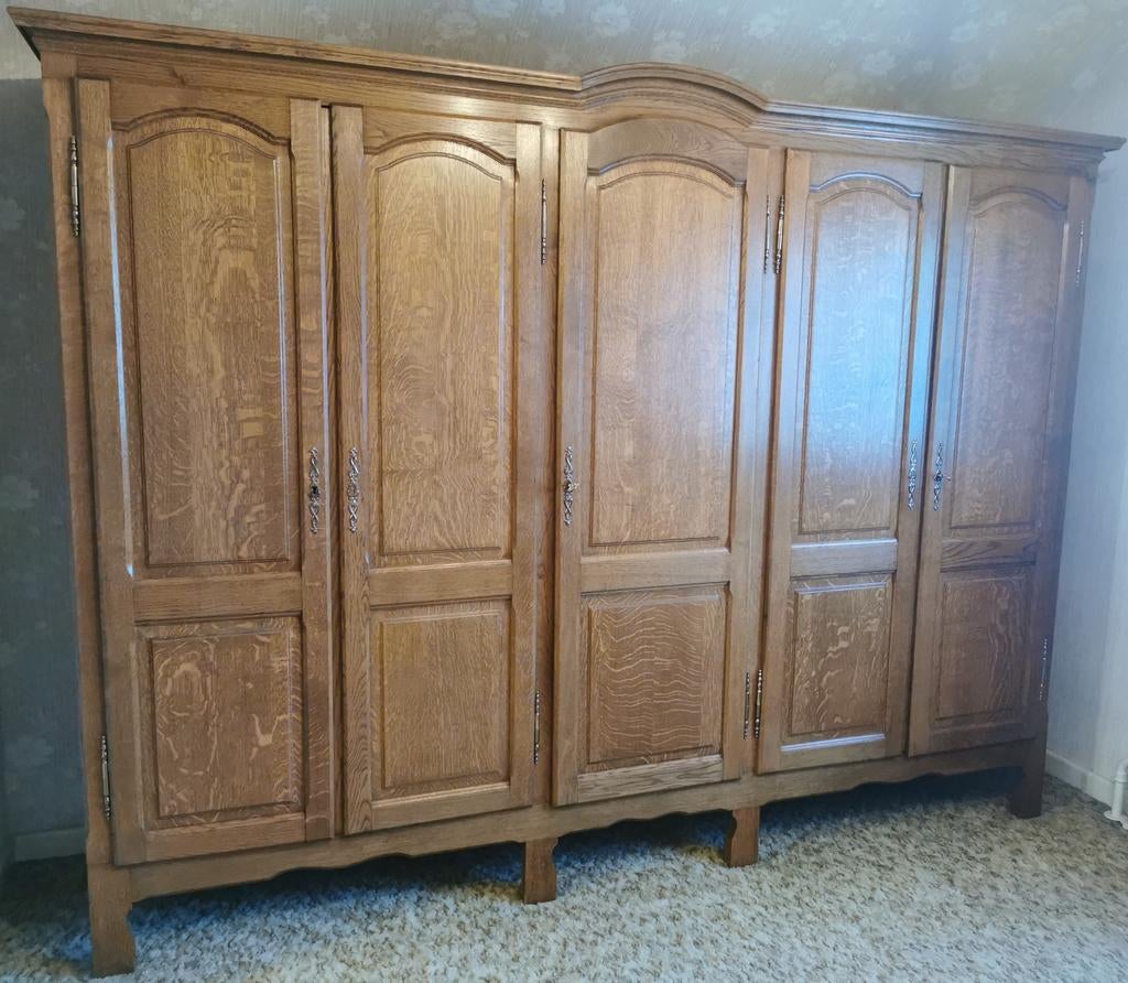 Superbe armoire en chêne massif – 5 portes, Maison & Meubles, Chambre à coucher | Chambres à coucher complètes, Enlèvement