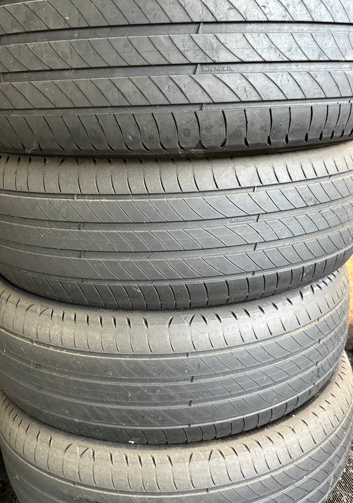 Pneus  michelin 205/ 60/ 16.   4 pièces, 16 pouces, Pneus été, 205 mm, Pneu(s)