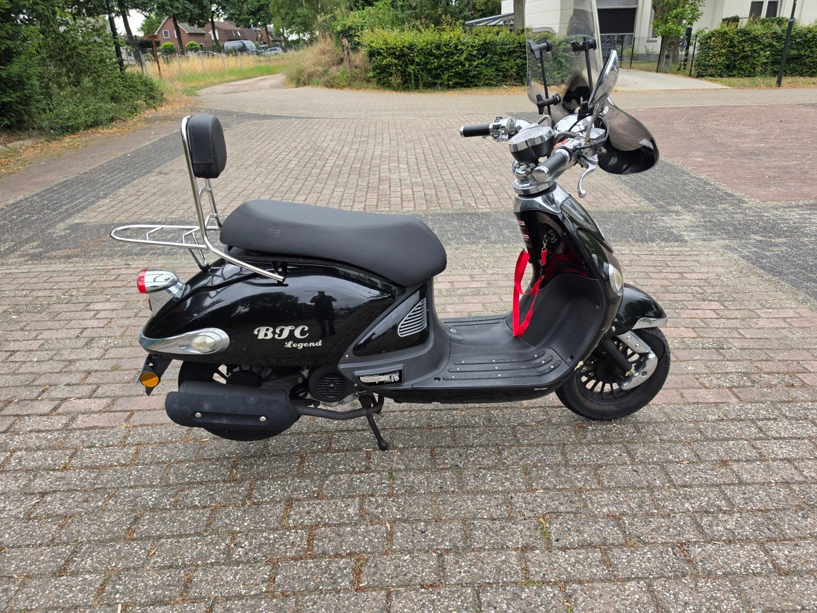 NEDERLANDSE PAPIEREN !!!BTC Legend snorscooter te koop !!, Fietsen en Brommers, Brommers | Overige merken, Ophalen
