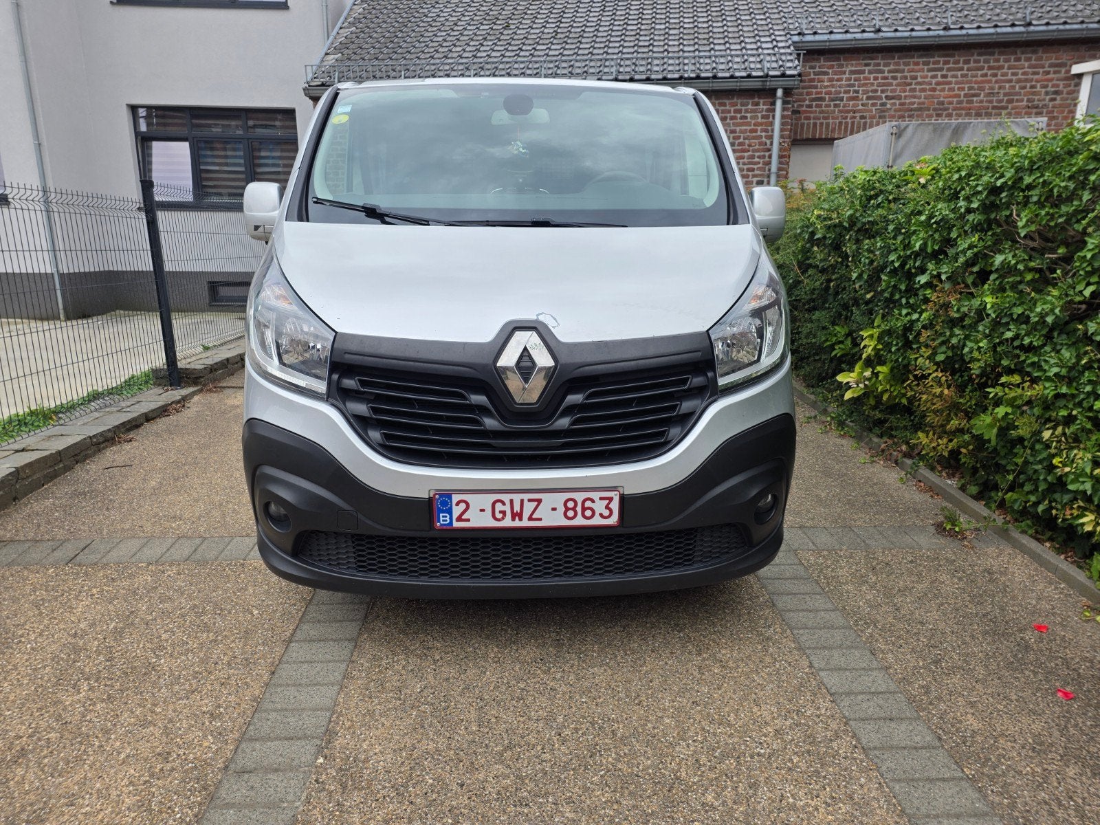 Renault trafic 3 1.6 140cv, Autos, Renault, Argent ou Gris, 5 portes, Diesel, Particulier
