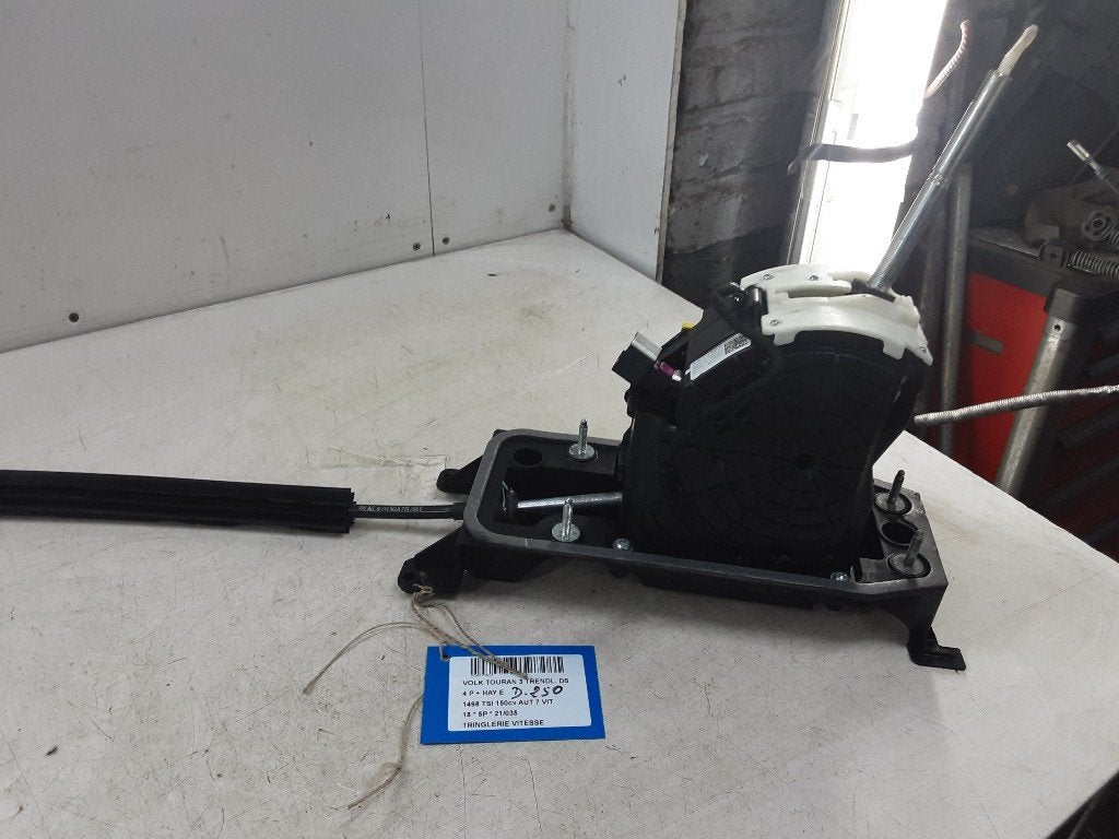 MECANISME DE CHANGEMENT DE VITESSES Volkswagen Touran (5T1), Volkswagen, Mevr. I. Hauben, Utilisé, Rue de l'Espoir 34 34
4030  GRIVEGNÉE, BE