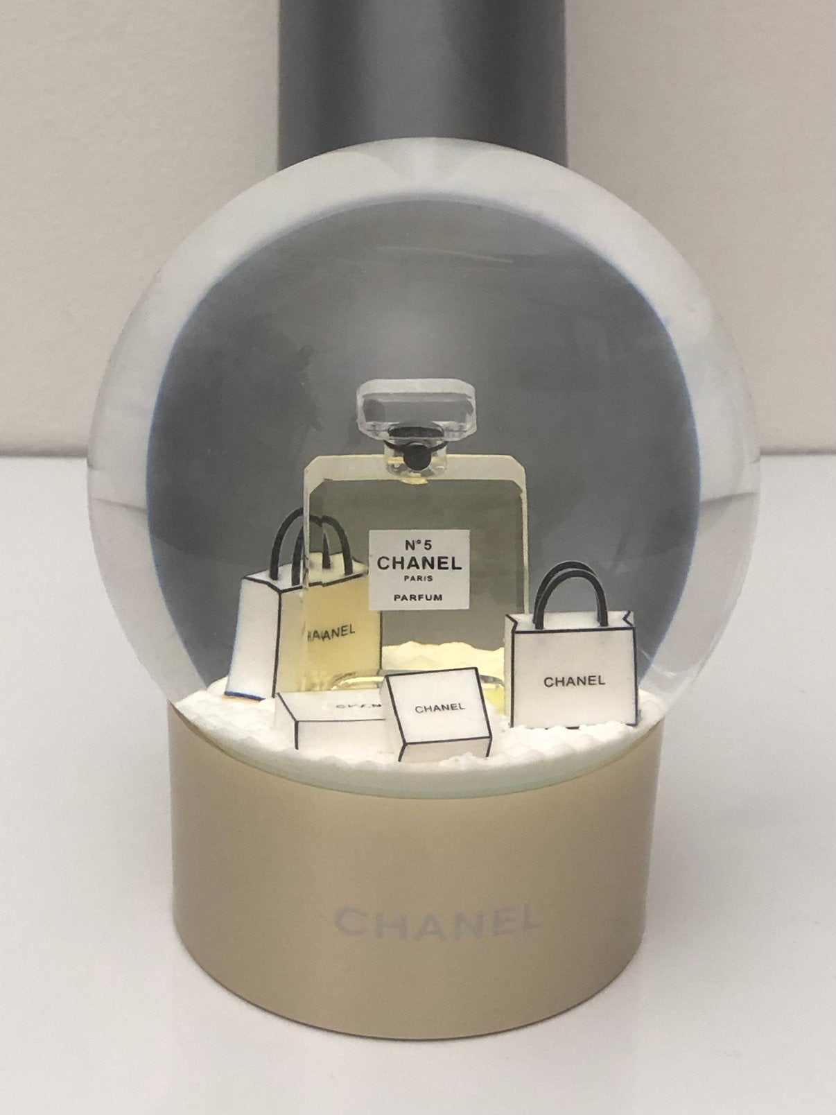Chanel Sneeuwbol Nieuw, Antiek en Kunst, Ophalen of Verzenden