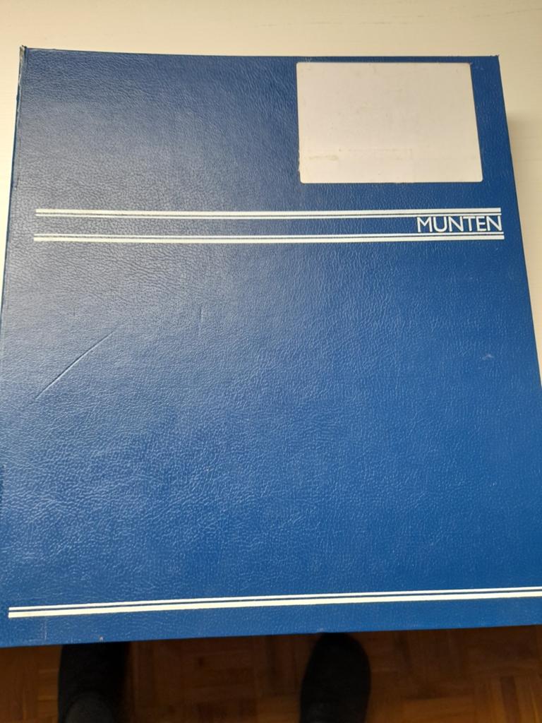 Mooi album met buitenlandse munten, Postzegels en Munten, Ophalen of Verzenden, Munten