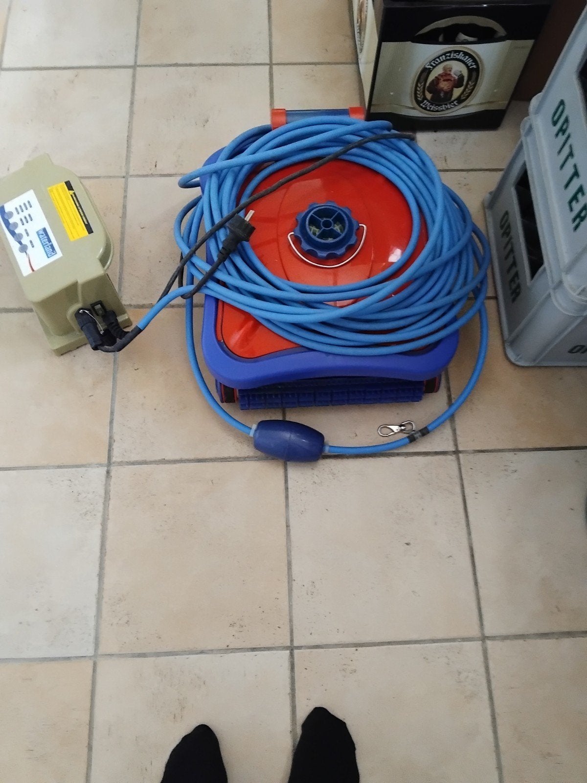Aspirateur de piscine, Enlèvement