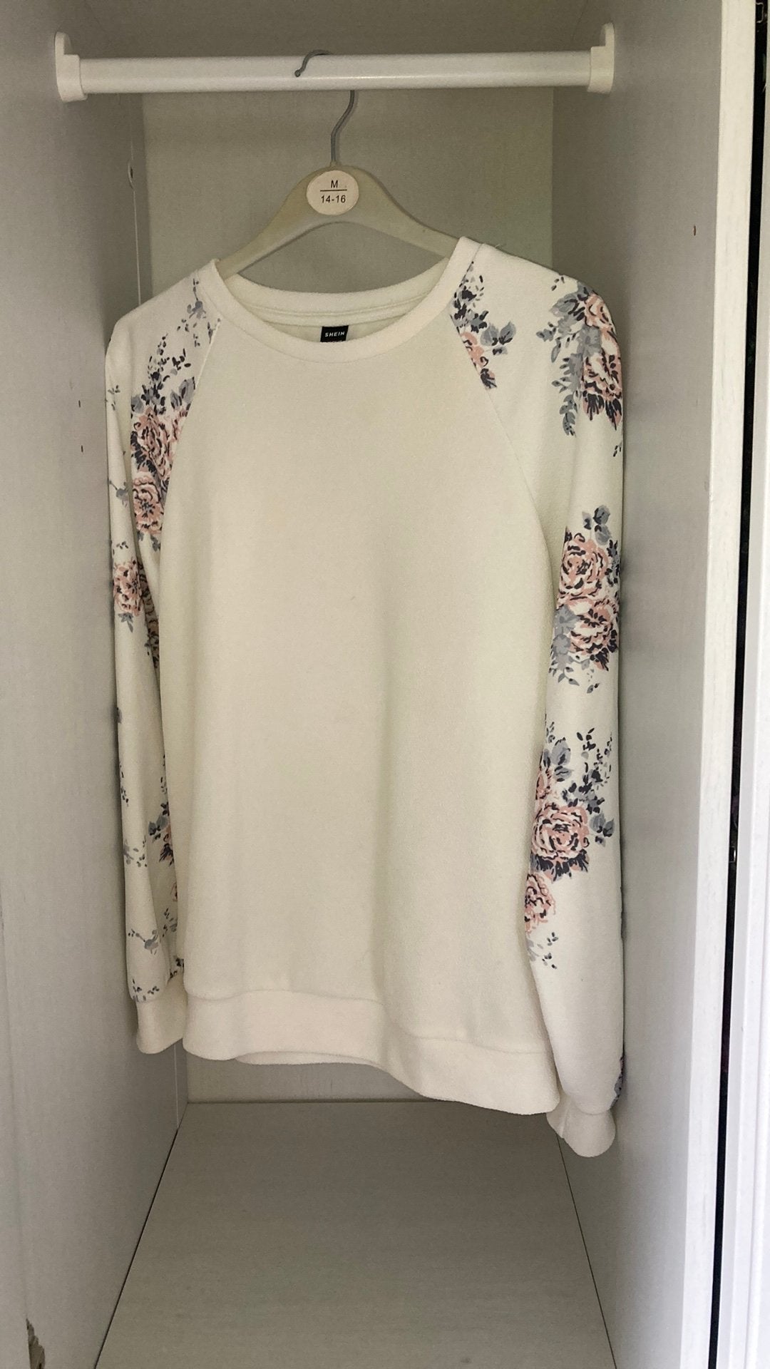 Trui met bloemenprint van Shein, Kleding | Dames, Topjes, Wit, Ophalen of Verzenden, Zo goed als nieuw, Lange mouw