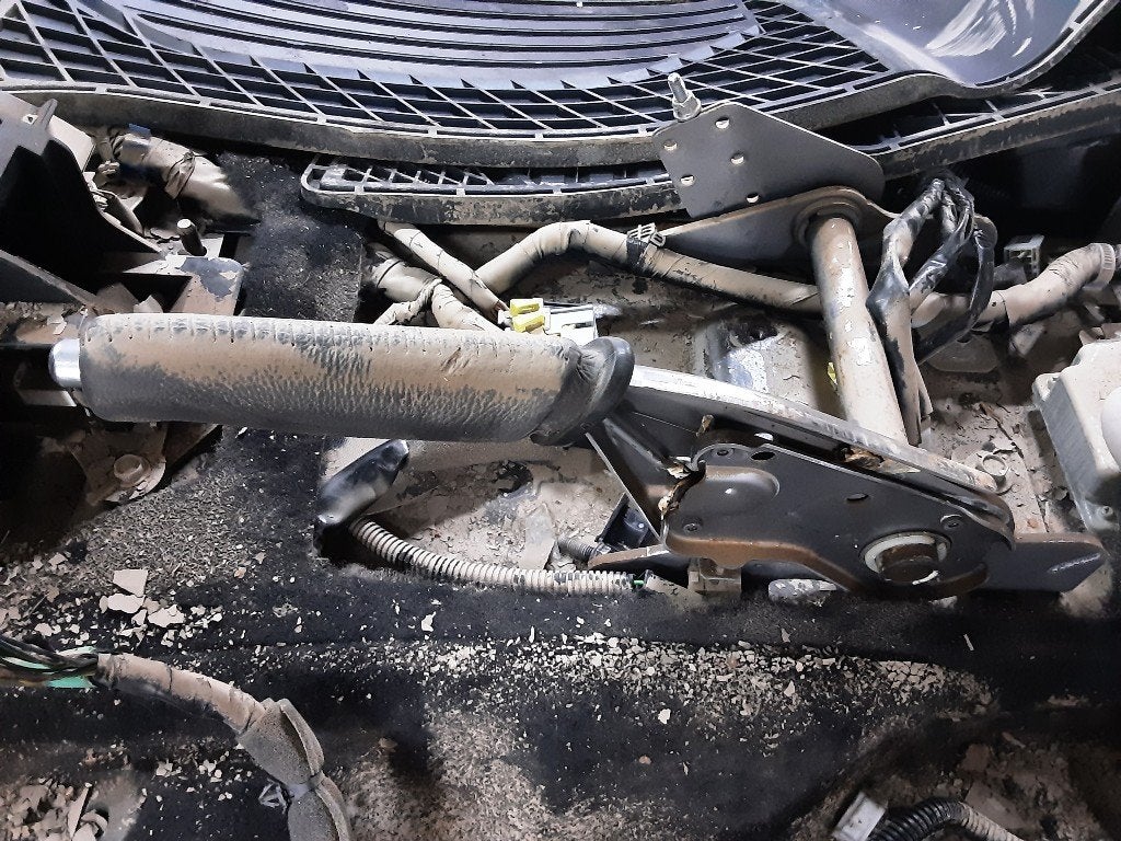 FREIN A MAIN ELECTRIQUE Mercedes-Benz X (470), Mercedes-Benz, Utilisé, Dialog.mb@mercedes-benz.com, Mercedes-Benz AG