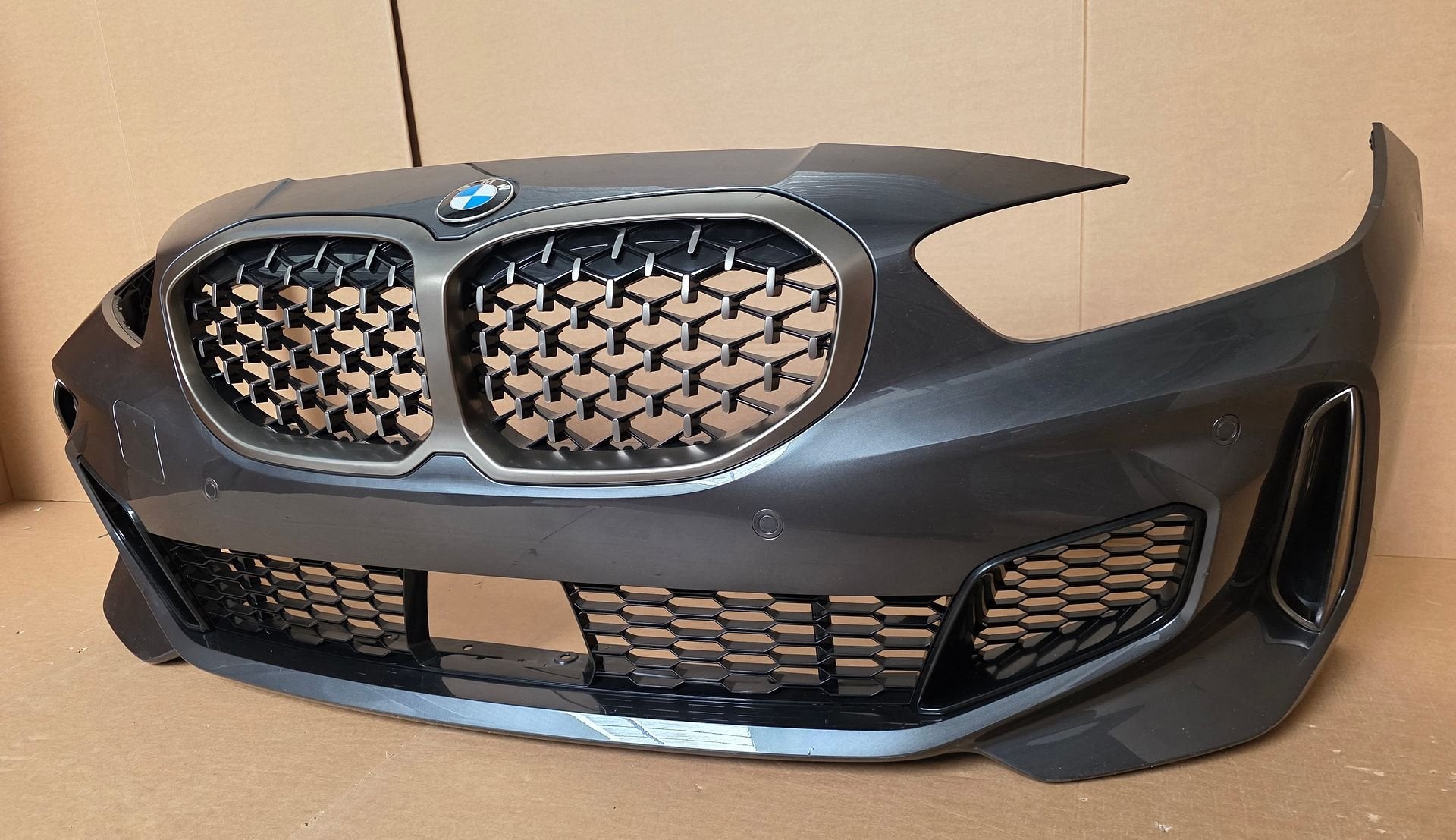 Voorbumper BMW 1 Serie F40 M135i M128ti Compleete Bumper B39, Auto-onderdelen, Gebruikt, -, Voor, Ophalen of Verzenden