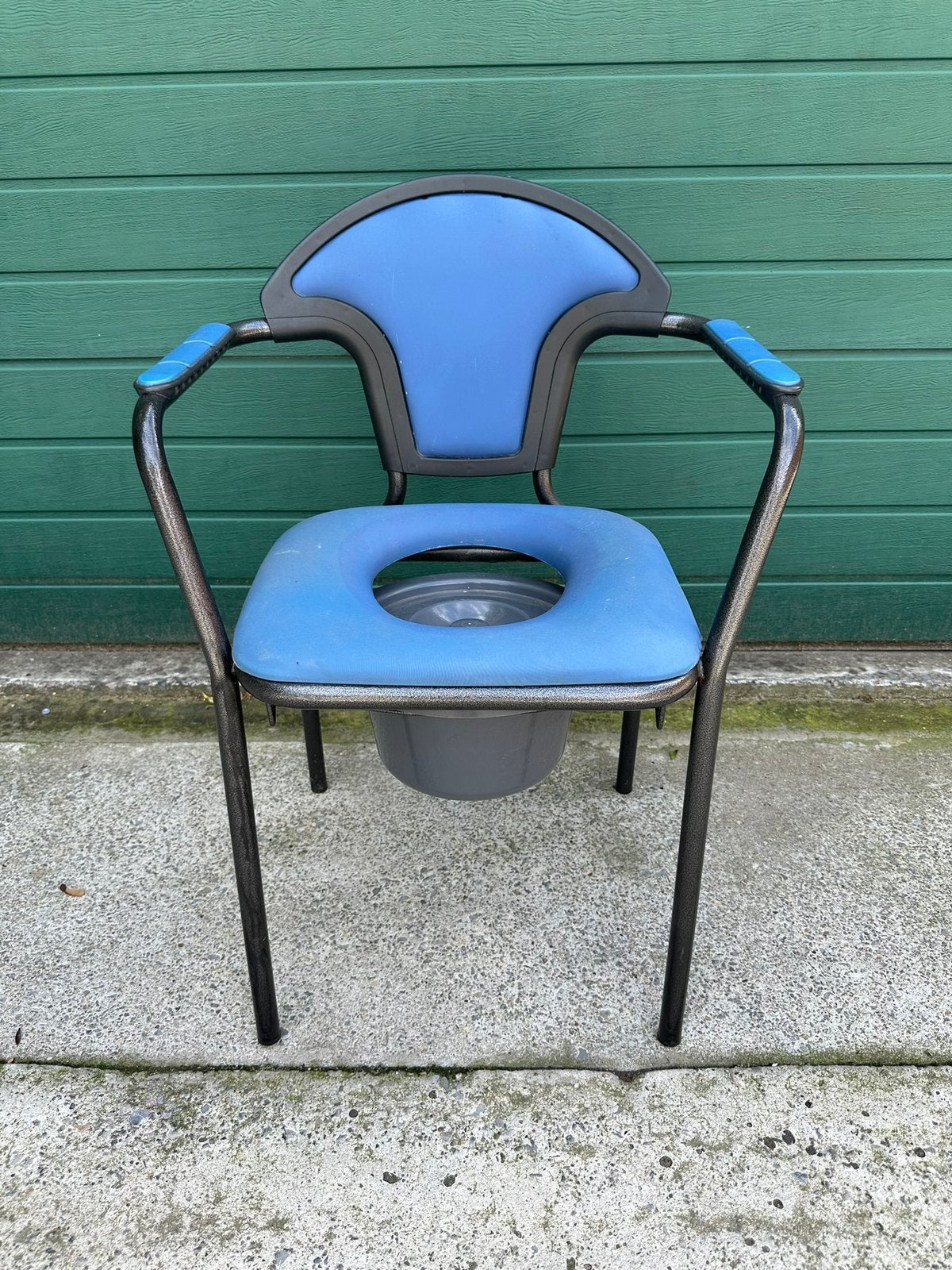 Chaise percée, Enlèvement, Comme neuf