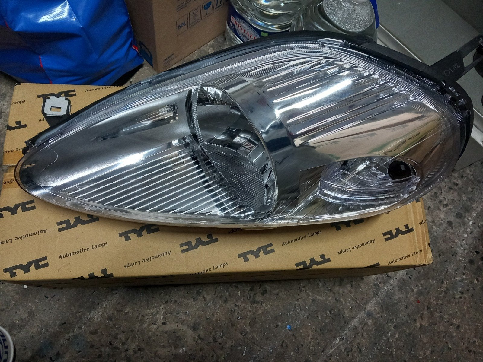 DOIT PARTIR VITE PHARE AVG NEUF FIAT PUNTO 2005 - 2018, Enlèvement, Neuf, Fiat