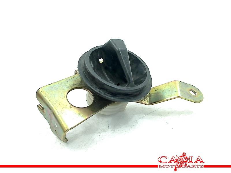 ROBINET DE CARBURANT VFR 750 F 1994-1997 (VFR750F RC36), Motos, Pièces | Honda, Dhr. S. di Majo, Utilisé, Info@cama-motorparts.nl