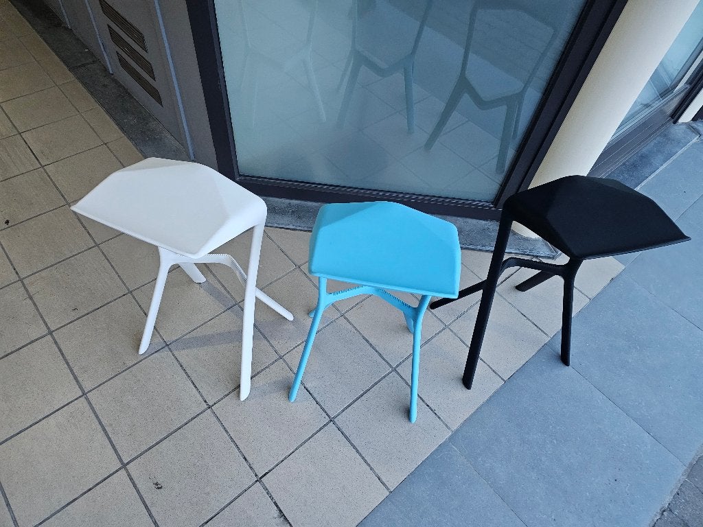 PLANK Miura Kruk by Konstantin Grcic, Ophalen, Kunststof, Met voetsteun, 60 tot 90 cm