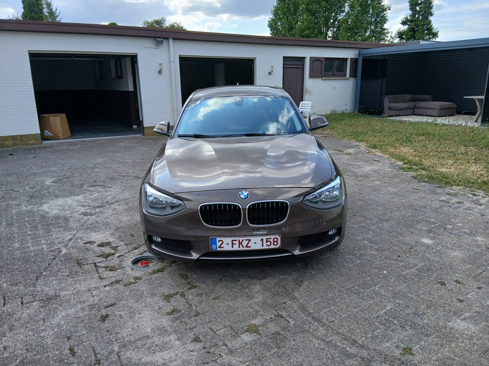 BMW 114i Sport 12/2014, Euro 5, 4 cilinders, Bruin, Bruin