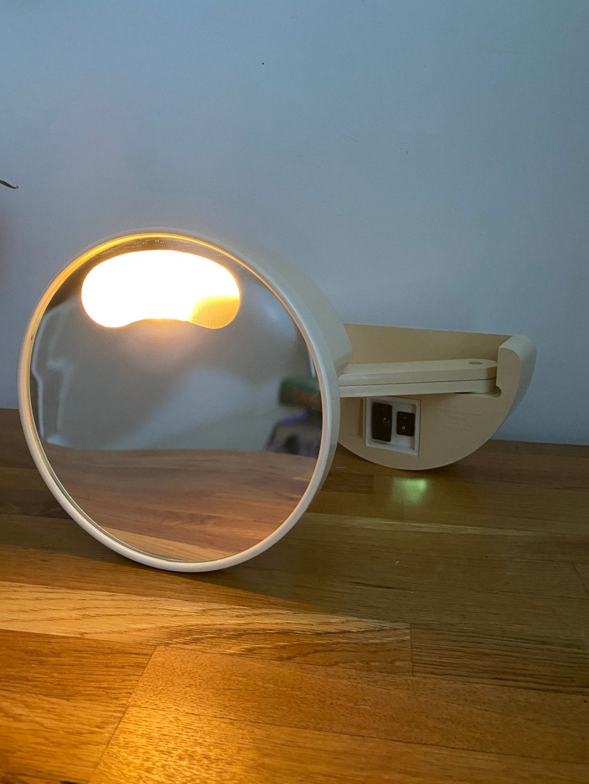 Miroir lumineux space age, Makio Hasuike pour Gedy, 1970s, Enlèvement