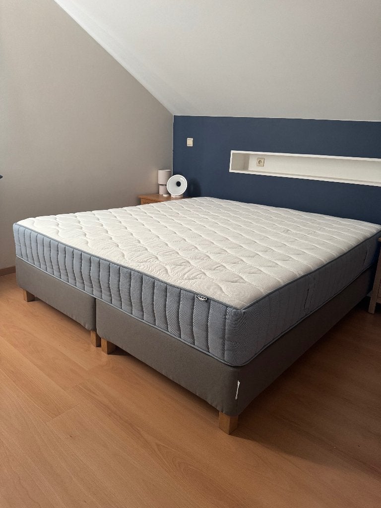 Lit 180 x 200cm - Matelas Ikea VAGSTRANDA + Sommier ESPEVAR, Maison & Meubles, Chambre à coucher | Lits boxsprings, Comme neuf
