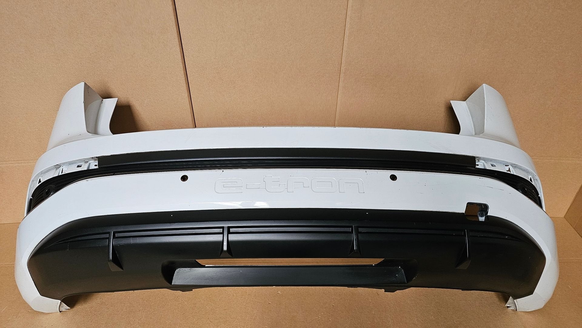 Achterbumper Audi Q4 89E E-TRON S-LINE ORGINEEL BUMPER PDC, Gebruikt, -, Achter, Bumper