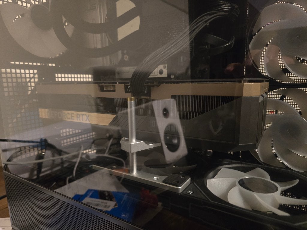 Rtx 5090 zotac, Enlèvement ou Envoi, Comme neuf, Autres types, PCI-Express 5