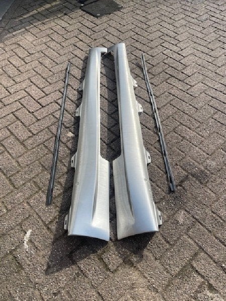 SIDESKIRT SET Volkswagen Scirocco (137 / 13AD) (1K8853859C), Gebruikt, Volkswagen, Volkswagen AG, Kundenbetreuung@volkswagen.de