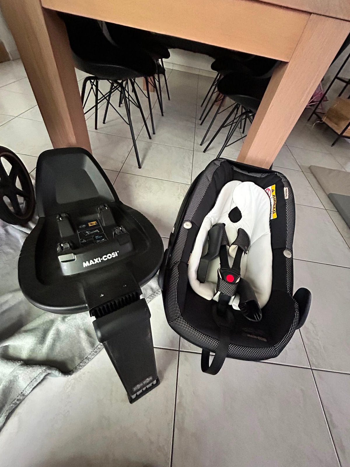 Maxi-Cosi Pebble plus met family Fix, Ophalen, Zo goed als nieuw, Maxi-Cosi, Isofix