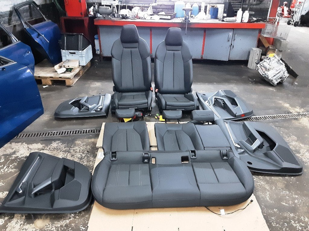 INTERIEUR COMPLET Audi A3 Sportback (8YA) (01-2019/-), Autos : Pièces & Accessoires, Auto-Union-Straße  1,
85057  Ingolstadt, DE
