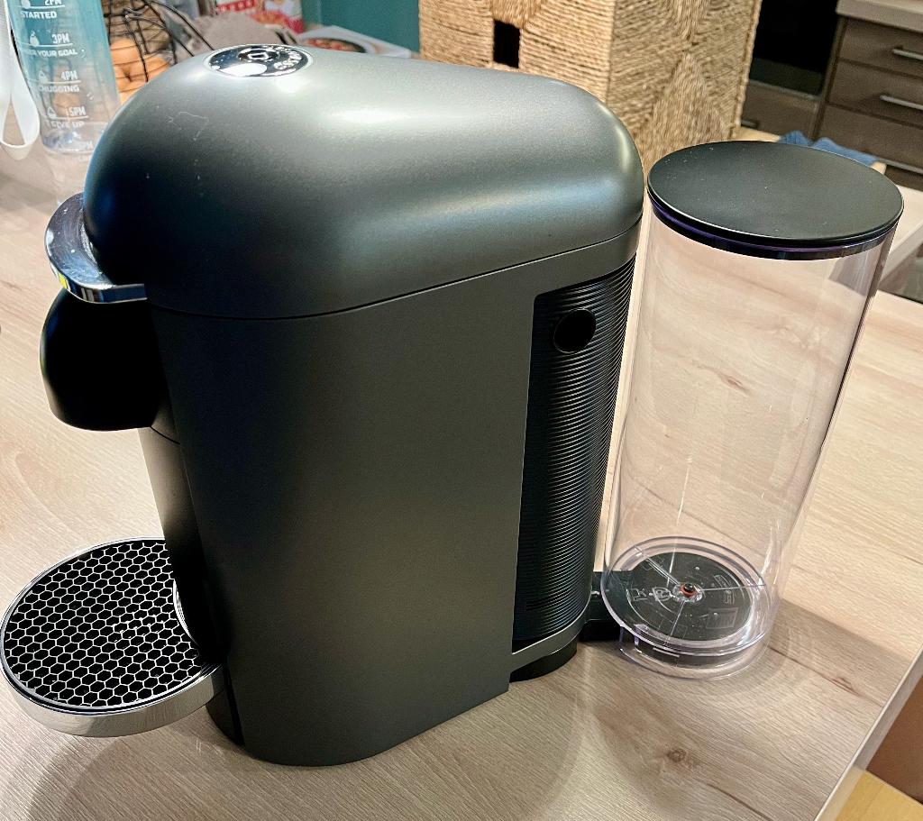 Machine Nespresso Vertuo XN900, Autres modèles, Réservoir d'eau amovible, Dosettes et capsules de café, Utilisé