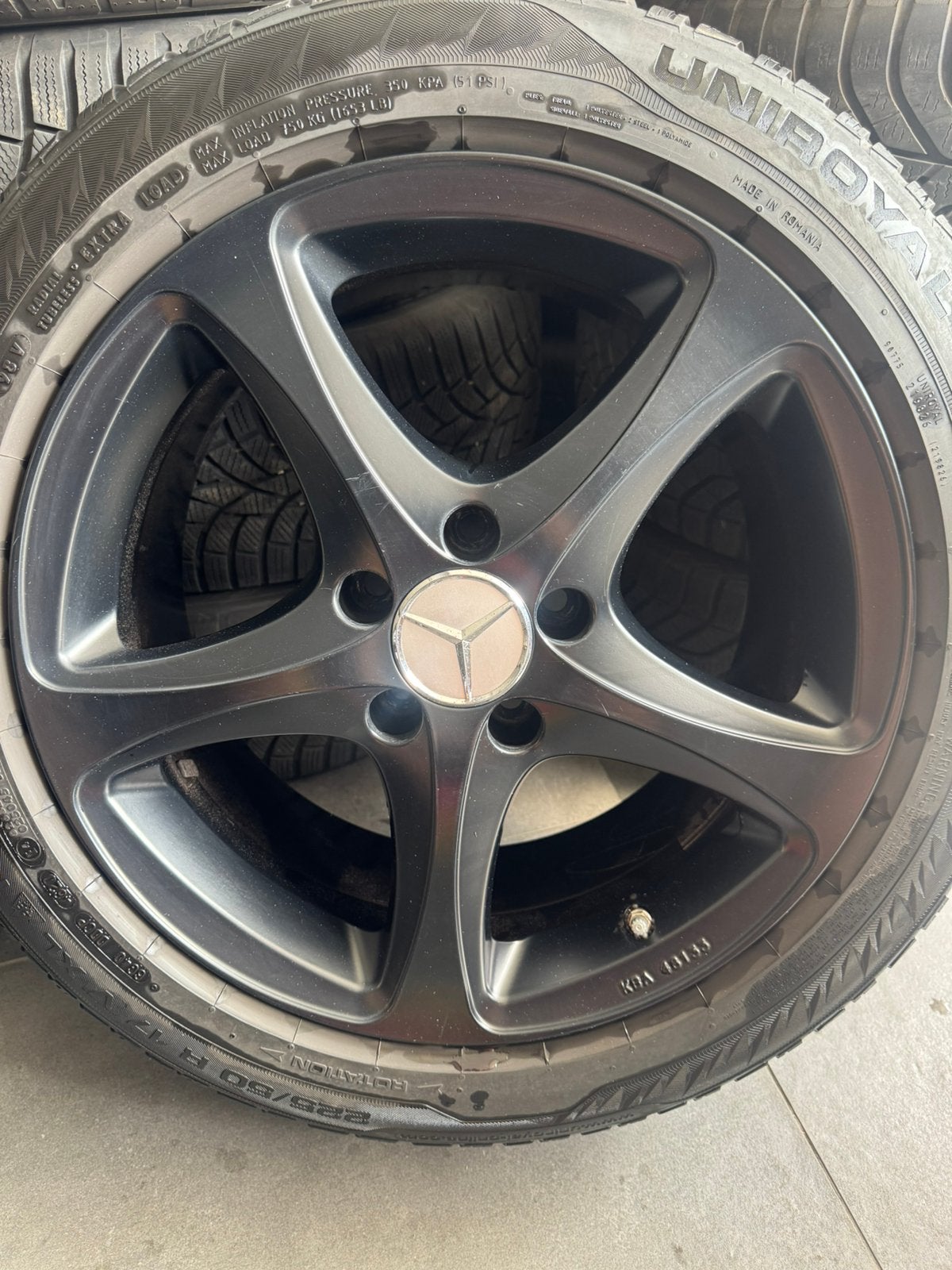 4 JANTES 17” + PNEUS HIVER UNIROYAL – MERCEDES – 225/50 R17, Autos : Pièces & Accessoires, Pneus & Jantes, Pneus été, Enlèvement