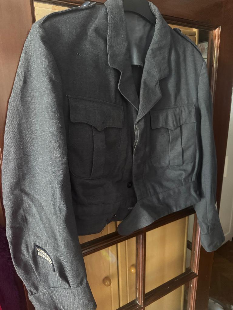 Blouson militaires, Enlèvement