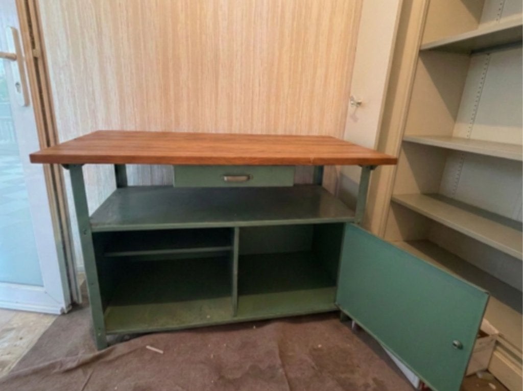 Vintage industriële werkbank met massief houten blad, Ophalen, Gebruikt, 70 tot 120 cm