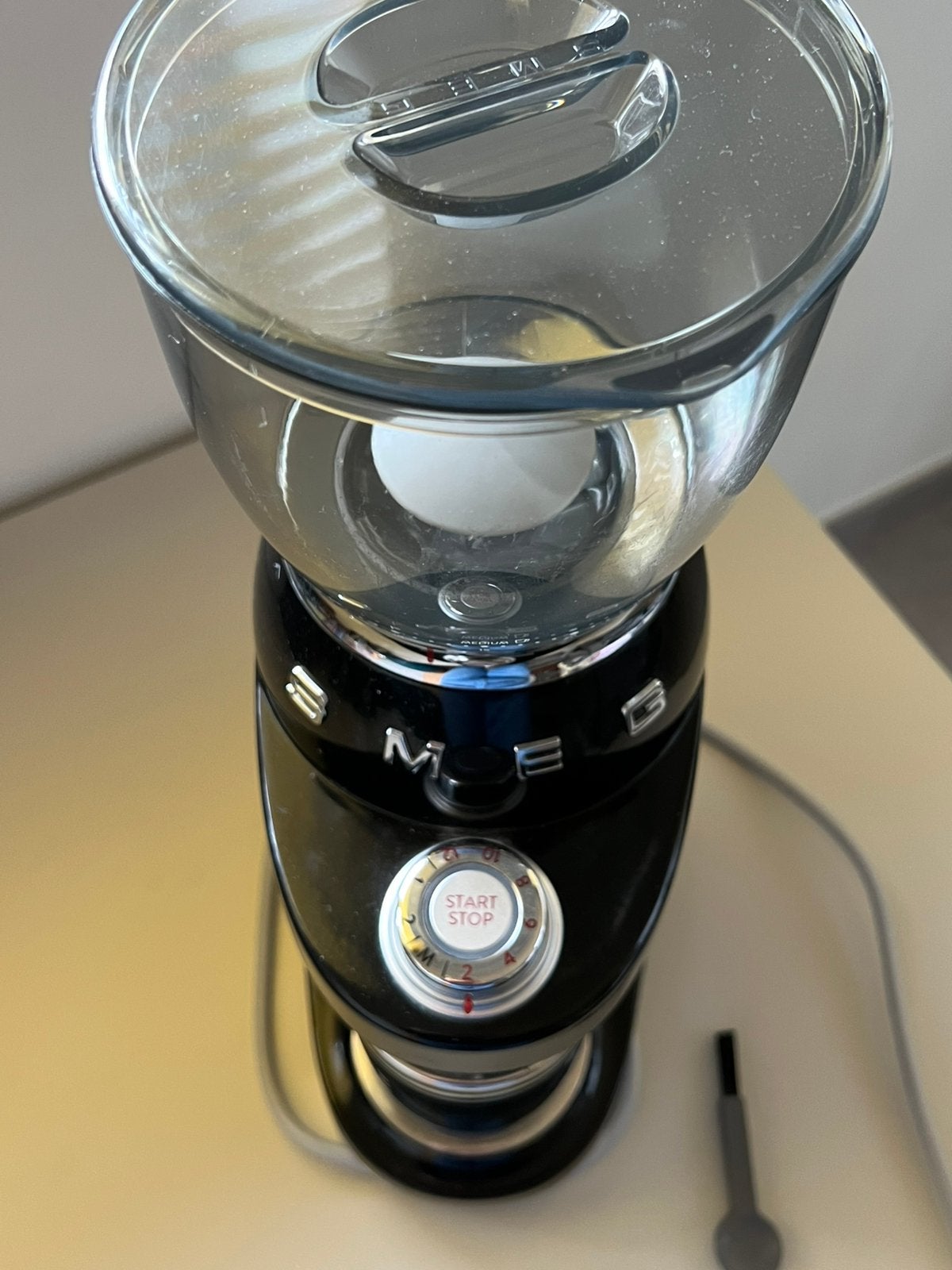 Smeg koffiemolen, Ophalen, Zo goed als nieuw, Koffiemolen