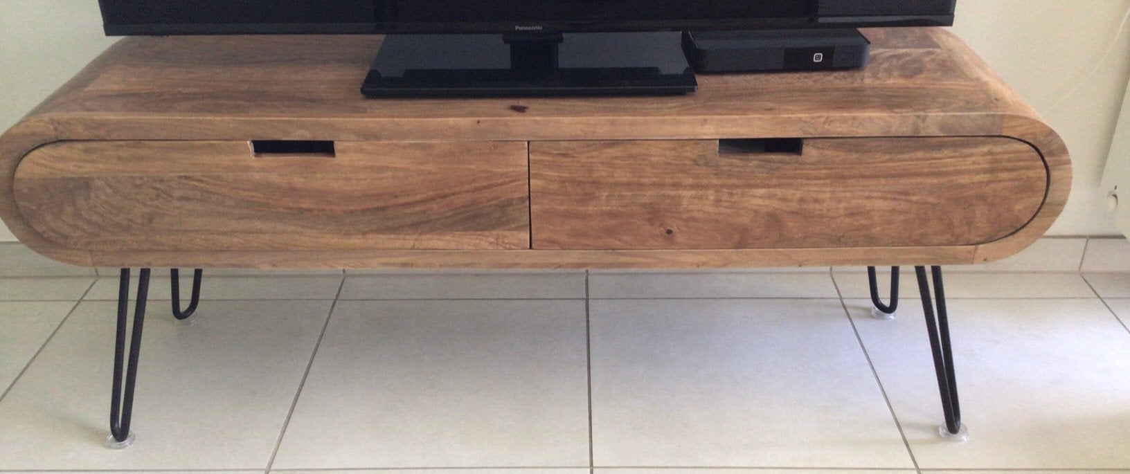 TV kastje in mango hout, Huis en Inrichting, Ophalen, Zo goed als nieuw